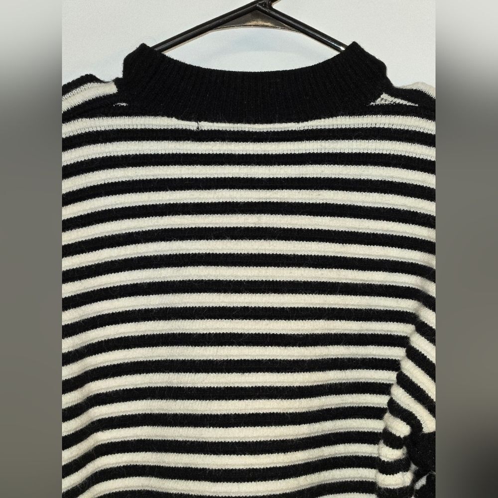 English Factory Sweater - Picture 12 of 13